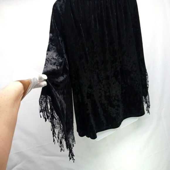Melissa Page Black Velveteen Witchy/Goth Tunic/Top NWOT Lace/Tassel Accents. L.. - Picture 4 of 15